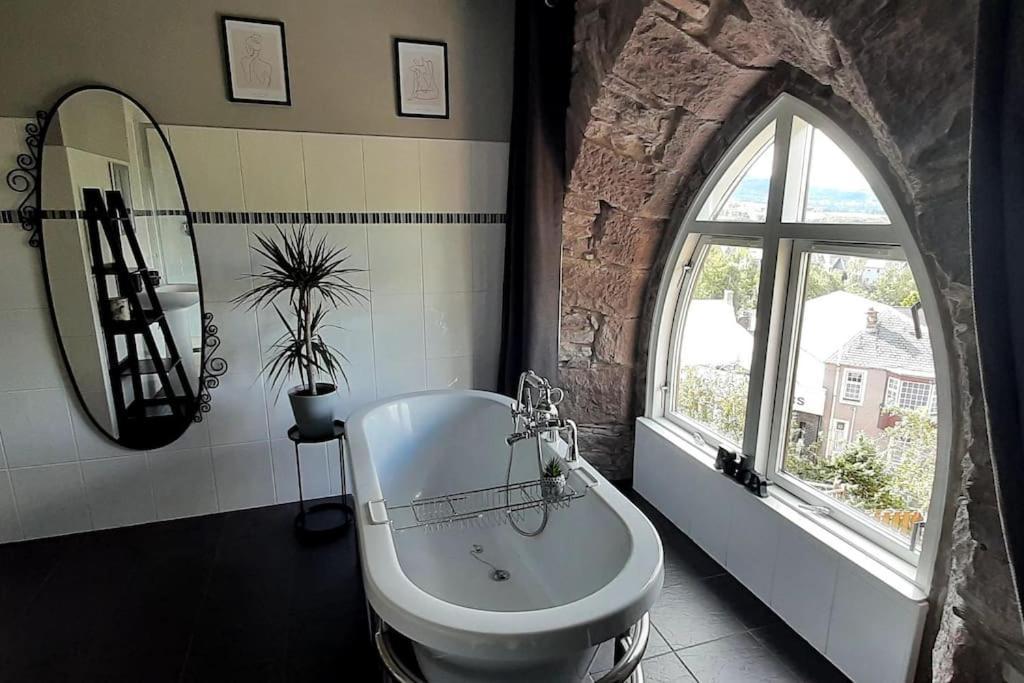 The Viewpoint, 2 Bedroom Apartment In クリフ エクステリア 写真
